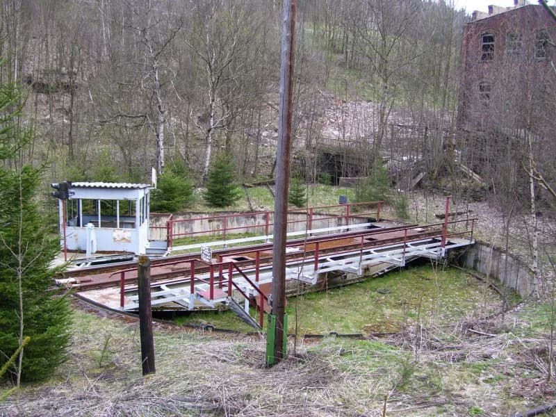 Überreste der älteren 16-Meter-Drehscheibe in Buchholz