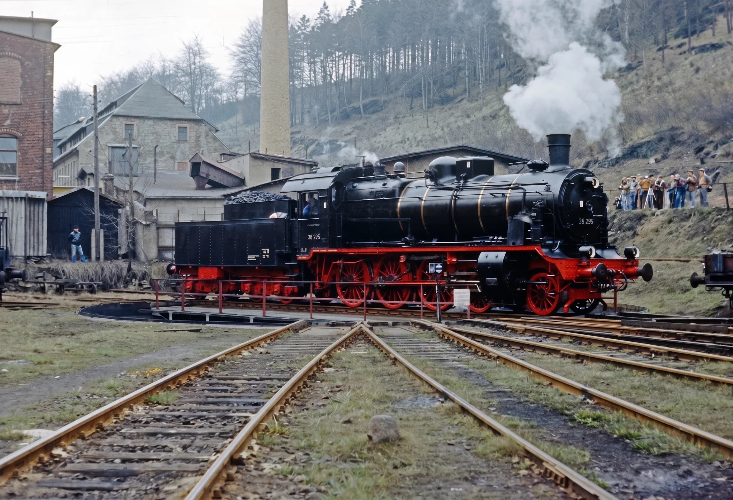 Dampflokomotive auf der Weiperter Drehscheibe — atmosphärische Darstellung des Grenzbahnhofs im Erzgebirge