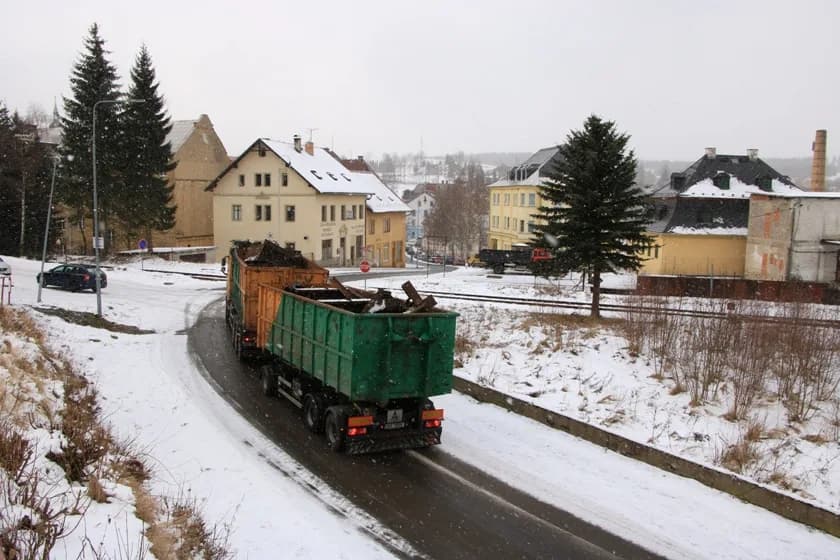 Drehscheibe Weipert — letzte Abrissarbeiten, Februar 2018